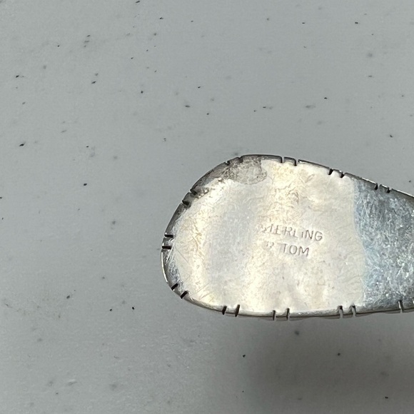 Vintage Spiny Oyster pendant in a Sterling silver by R Tom - Picture 4 of 10